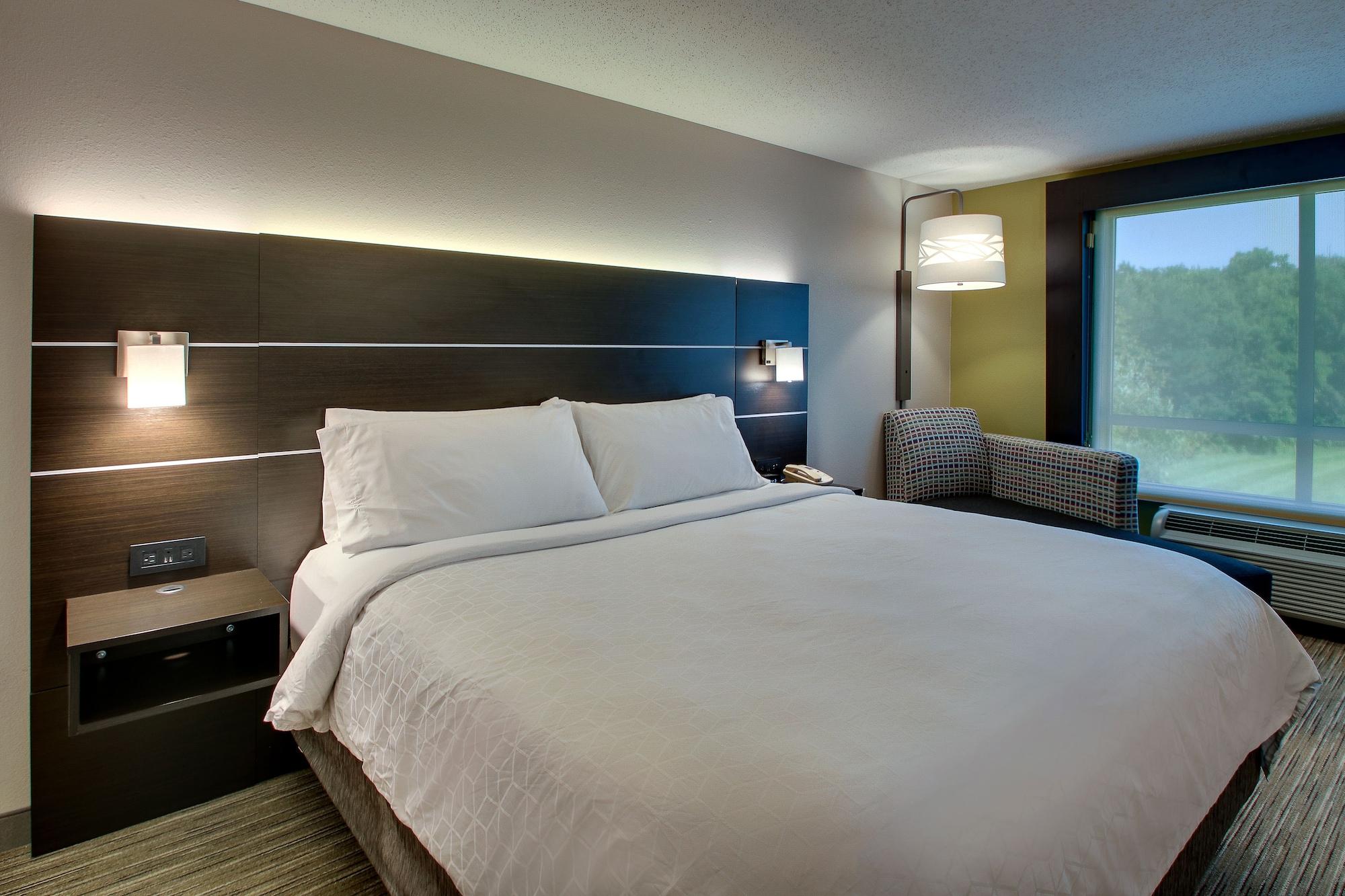 Holiday Inn Express Georgetown By Ihg Екстериор снимка