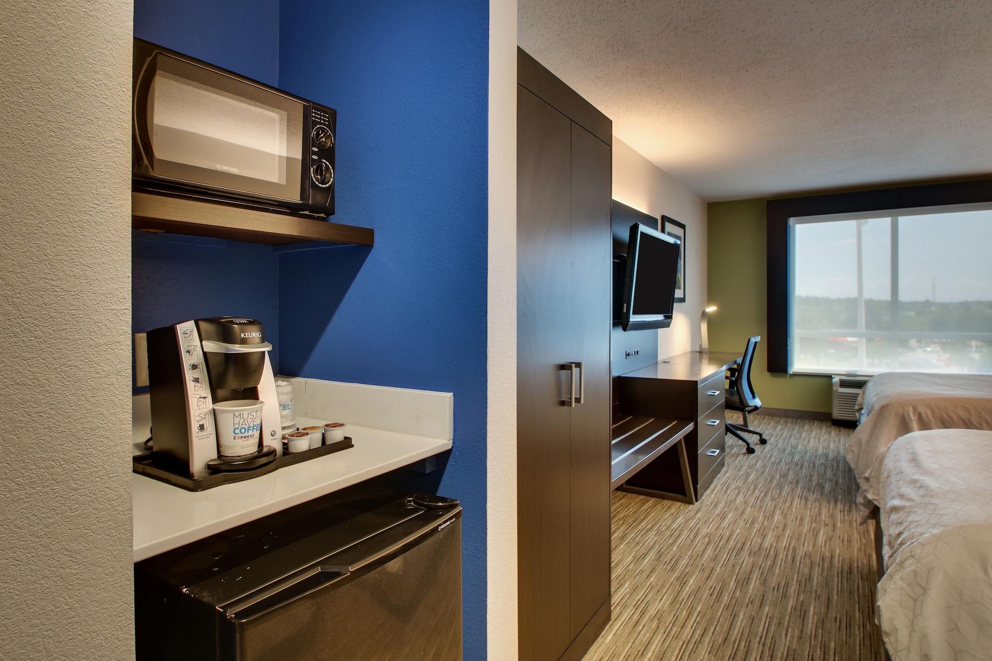 Holiday Inn Express Georgetown By Ihg Екстериор снимка